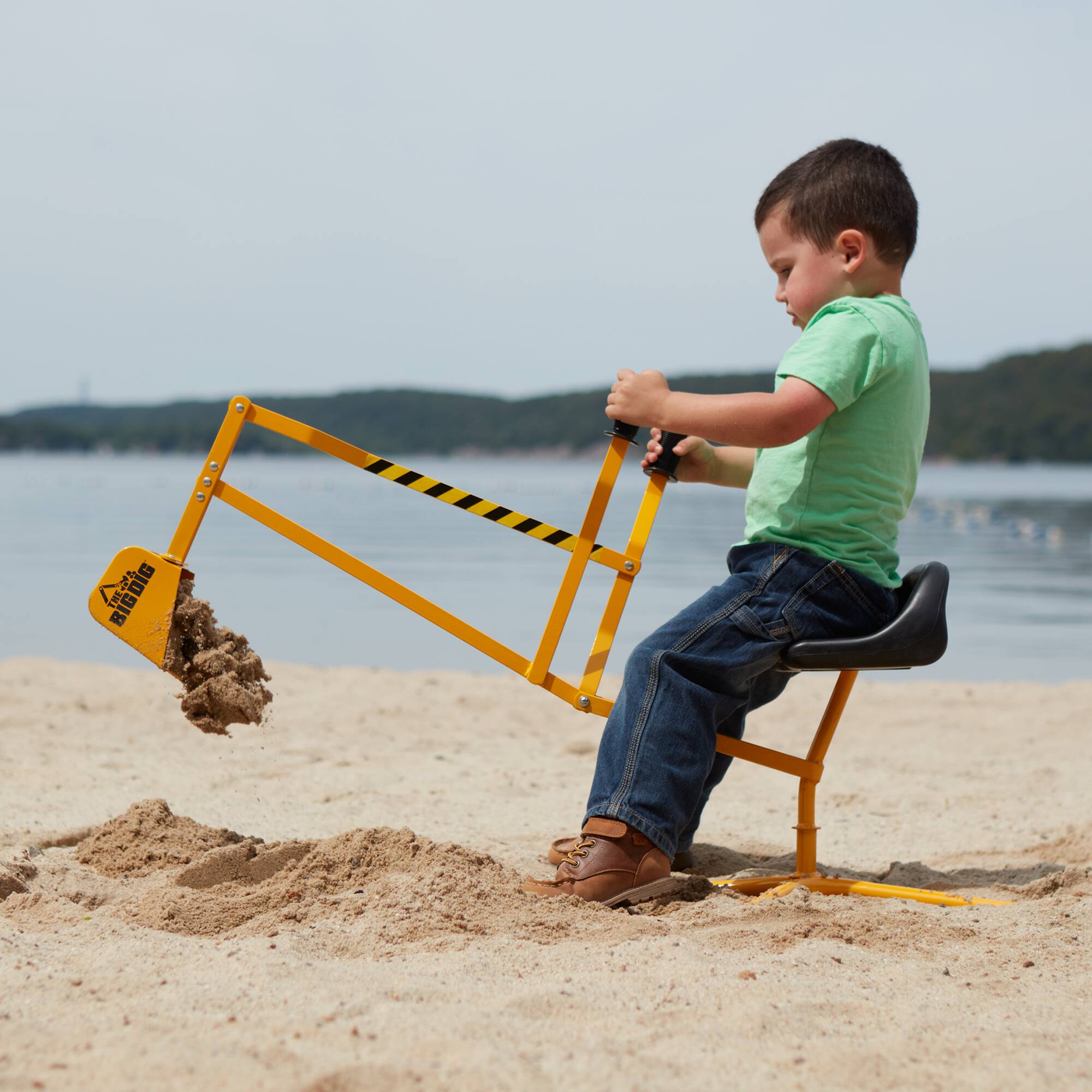 Reeves™ The Big Dig™ Ride-On Working Crane Activity